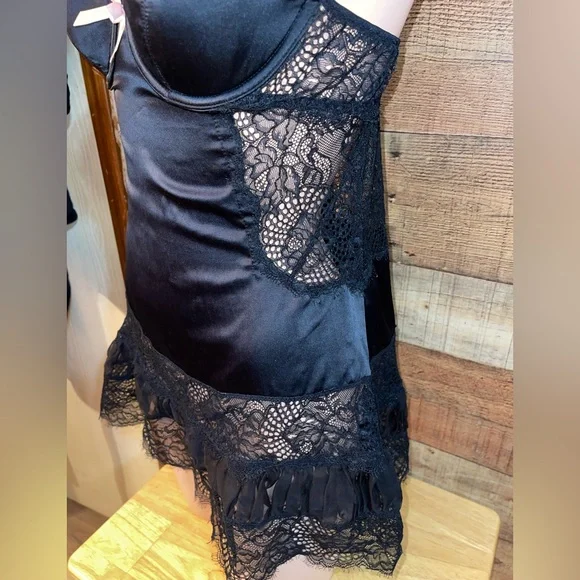 🖤 08 Vintage Victoria's Secret Sexy Little Things Nightie